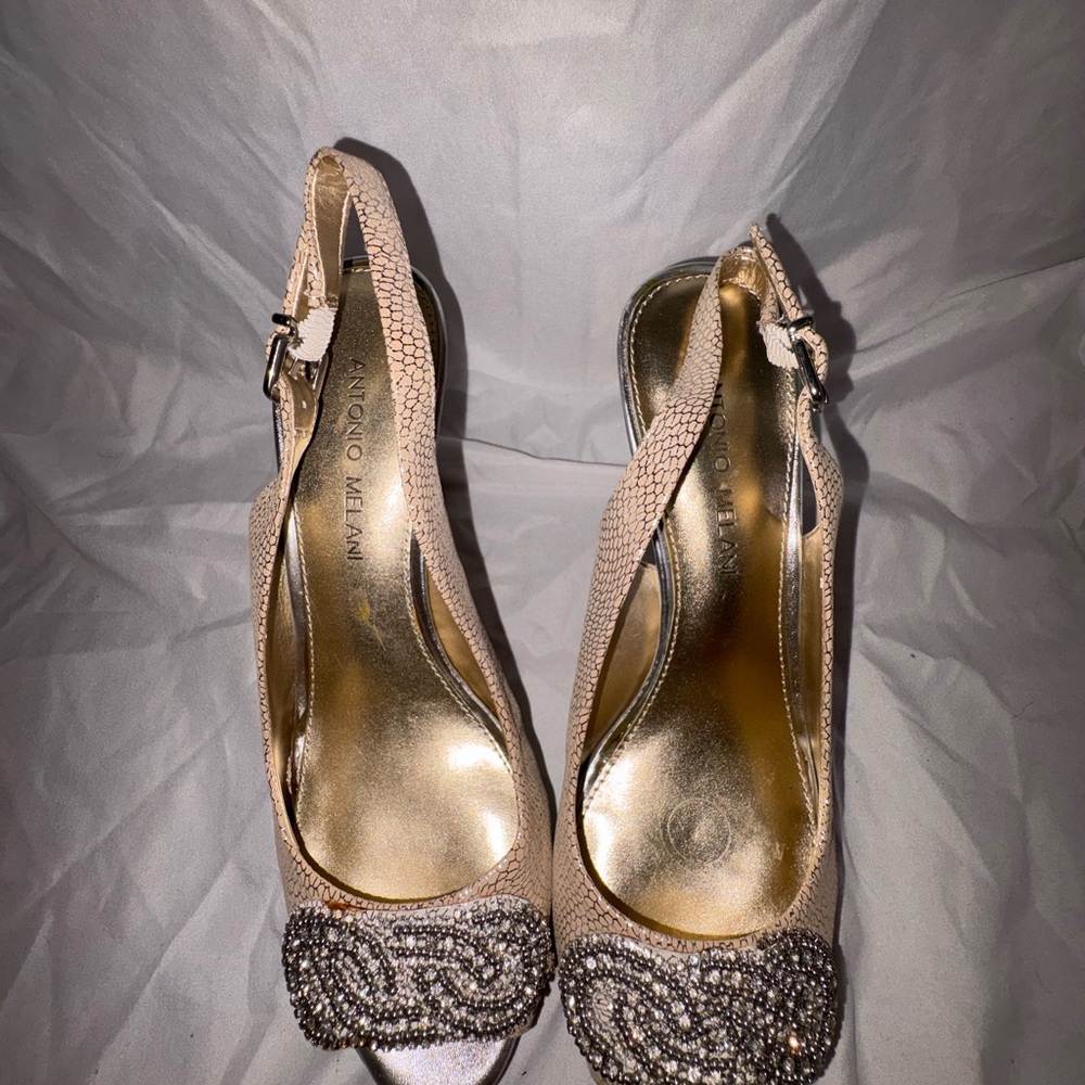 ANTONIO MELANI Tan and Gold Heels with Slingback